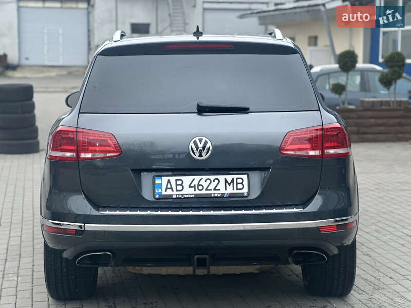Внедорожник / Кроссовер Volkswagen Touareg 2015 в Виннице
