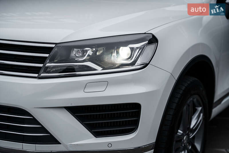 Позашляховик / Кросовер Volkswagen Touareg 2016 в Києві фото 3 Позашляховик / Кросовер Volkswagen Touareg 2016 в Києві