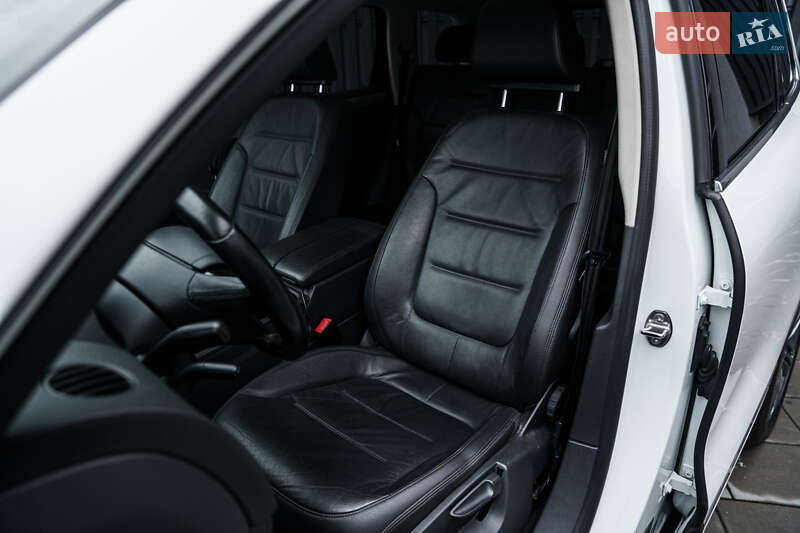 Позашляховик / Кросовер Volkswagen Touareg 2016 в Києві фото 32 Позашляховик / Кросовер Volkswagen Touareg 2016 в Києві