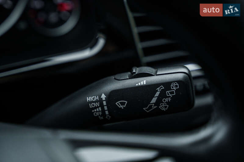Позашляховик / Кросовер Volkswagen Touareg 2016 в Києві фото 34 Позашляховик / Кросовер Volkswagen Touareg 2016 в Києві