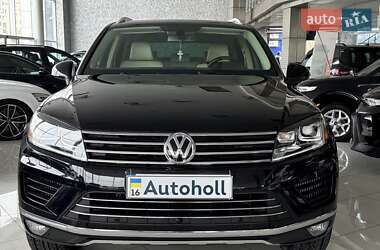 Внедорожник / Кроссовер Volkswagen Touareg 2014 в Одессе