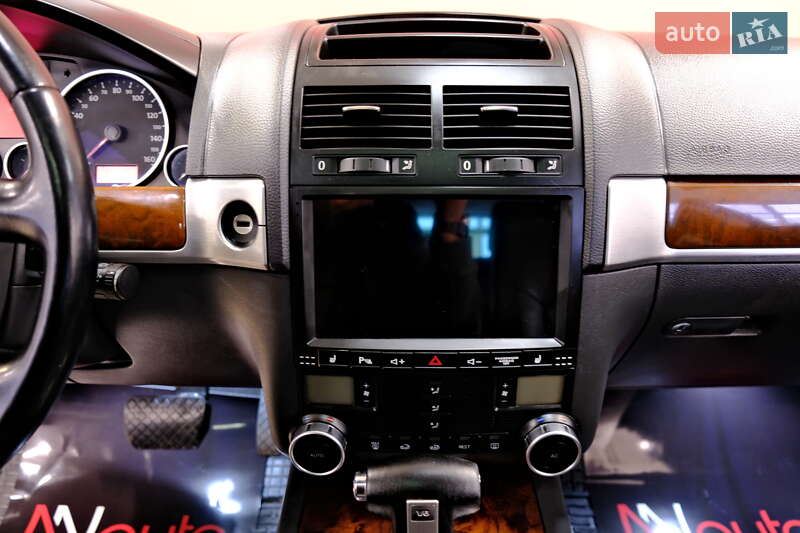 Внедорожник / Кроссовер Volkswagen Touareg 2008 в Одессе