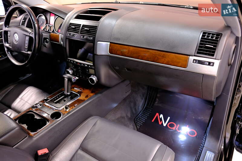 Внедорожник / Кроссовер Volkswagen Touareg 2008 в Одессе