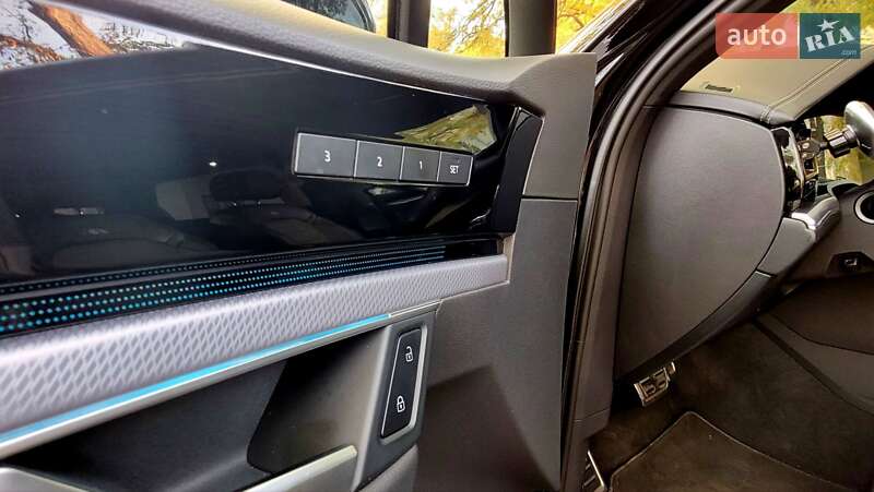 Внедорожник / Кроссовер Volkswagen Touareg 2020 в Николаеве