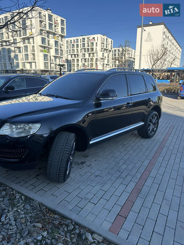 Внедорожник / Кроссовер Volkswagen Touareg 2007 в Ужгороде