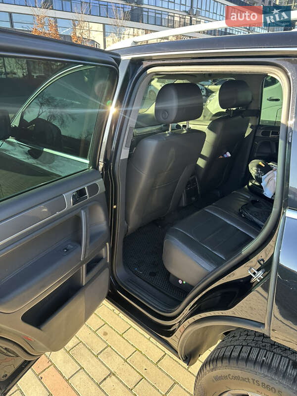 Внедорожник / Кроссовер Volkswagen Touareg 2007 в Ужгороде