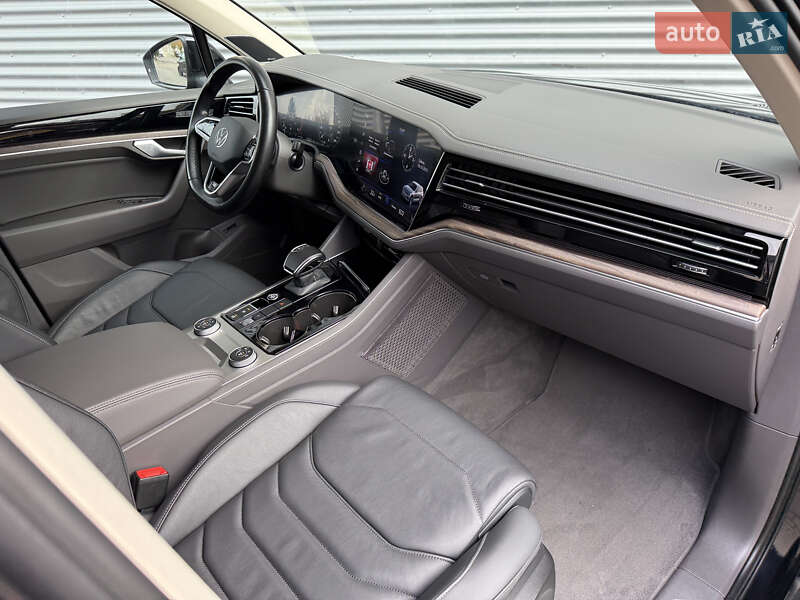 Внедорожник / Кроссовер Volkswagen Touareg 2021 в Ровно