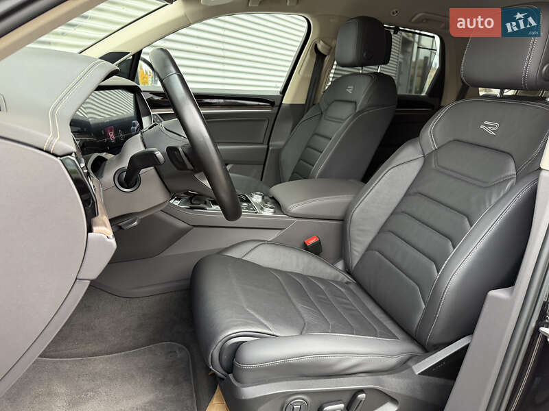 Внедорожник / Кроссовер Volkswagen Touareg 2021 в Ровно