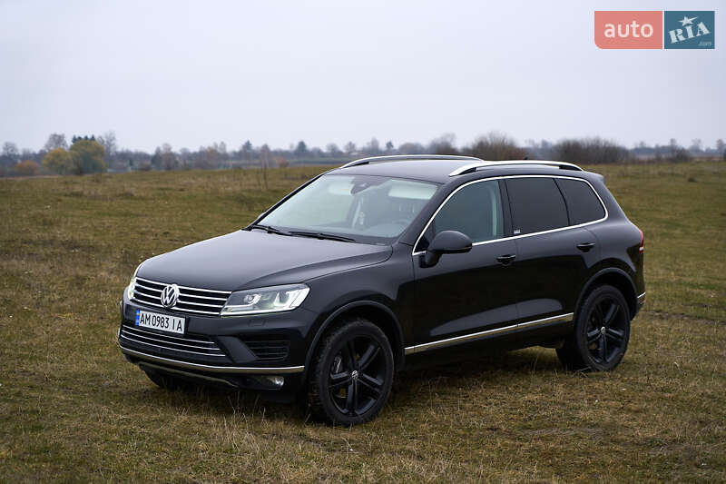 Внедорожник / Кроссовер Volkswagen Touareg 2017 в Бердичеве