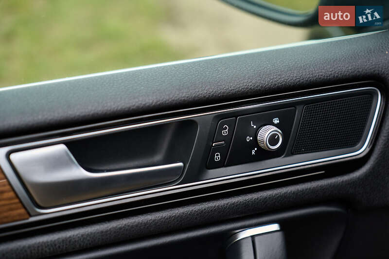 Внедорожник / Кроссовер Volkswagen Touareg 2017 в Бердичеве