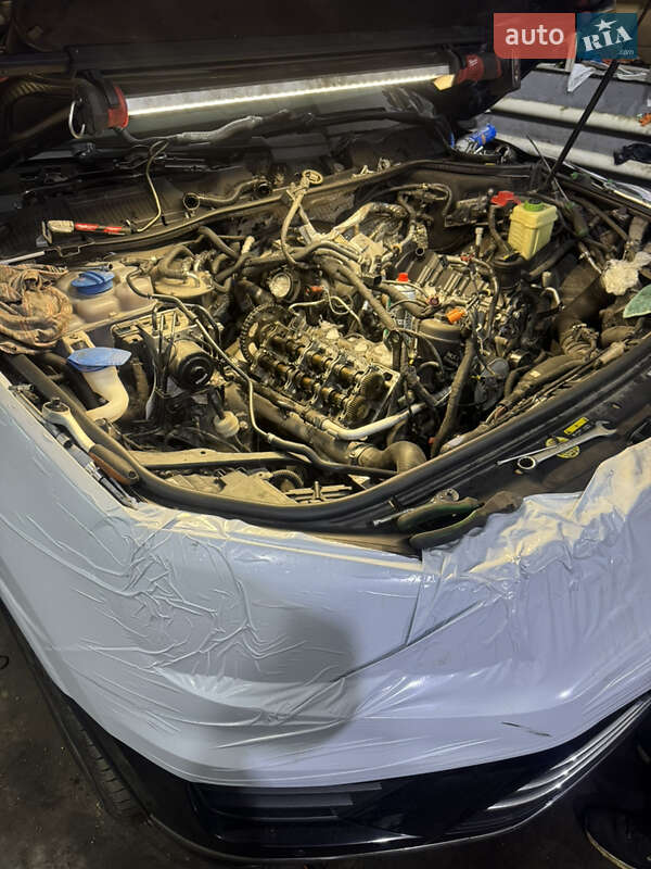 Внедорожник / Кроссовер Volkswagen Touareg 2017 в Бердичеве