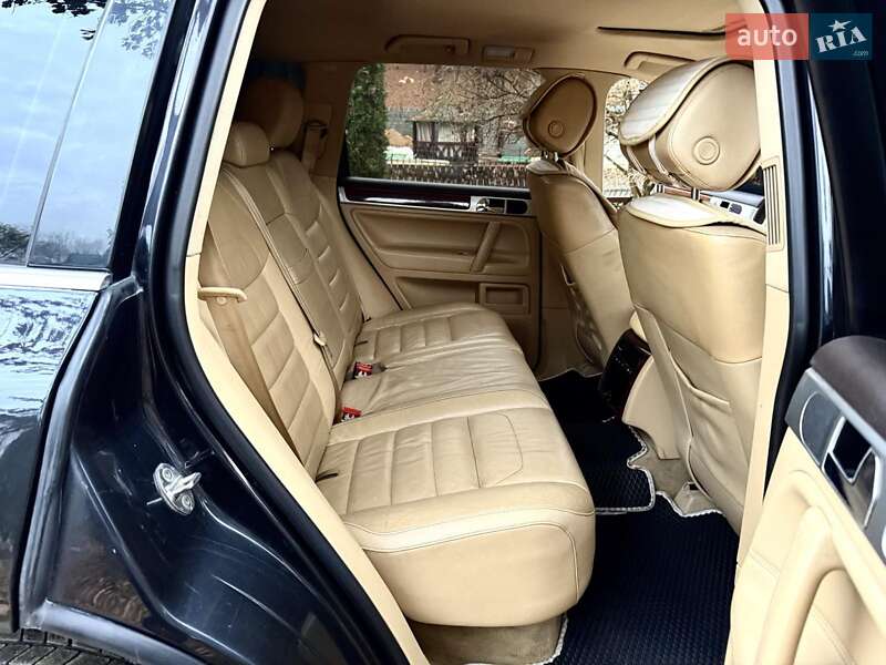 Позашляховик / Кросовер Volkswagen Touareg 2009 в Солотвині