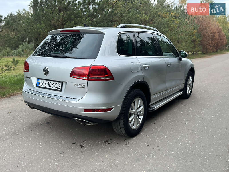Внедорожник / Кроссовер Volkswagen Touareg 2010 в Яворове