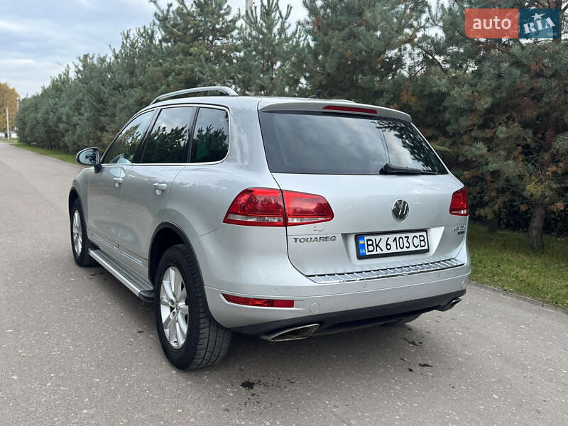 Внедорожник / Кроссовер Volkswagen Touareg 2010 в Яворове