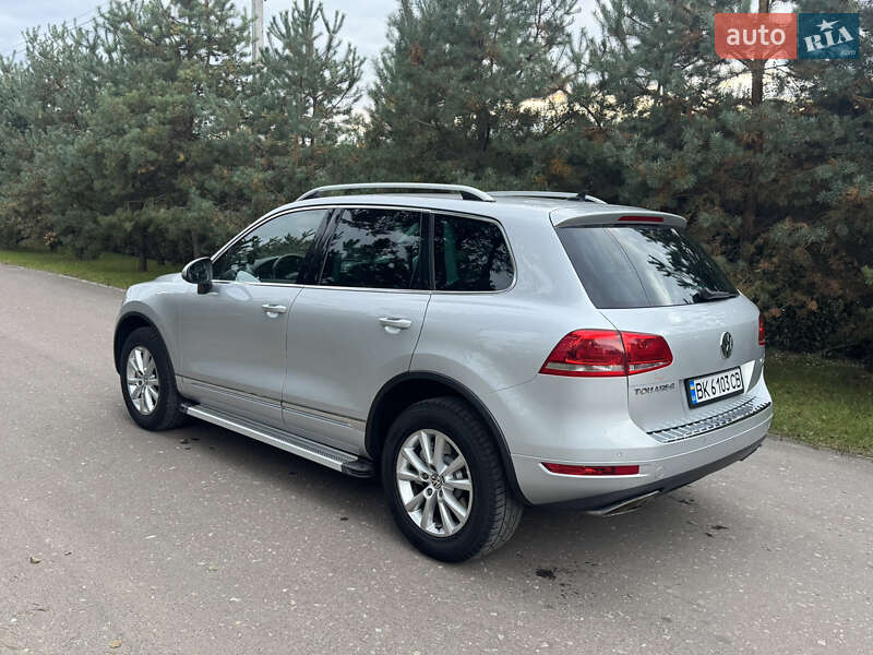 Внедорожник / Кроссовер Volkswagen Touareg 2010 в Яворове