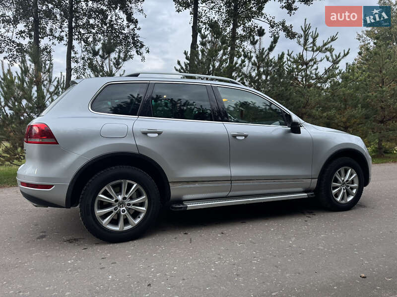 Внедорожник / Кроссовер Volkswagen Touareg 2010 в Яворове