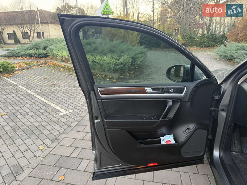 Позашляховик / Кросовер Volkswagen Touareg 2017 в Береговому фото 23 Позашляховик / Кросовер Volkswagen Touareg 2017 в Береговому