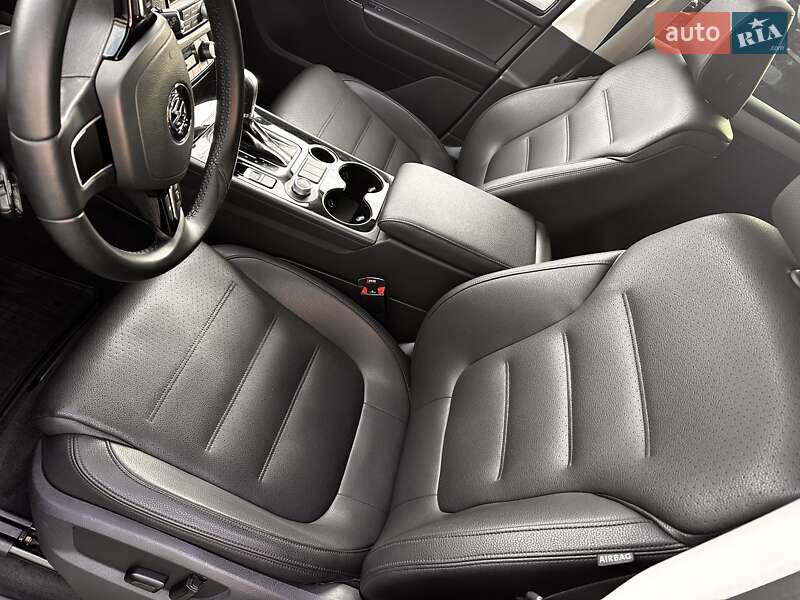 Внедорожник / Кроссовер Volkswagen Touareg 2015 в Харькове фото 17 Внедорожник / Кроссовер Volkswagen Touareg 2015 в Харькове