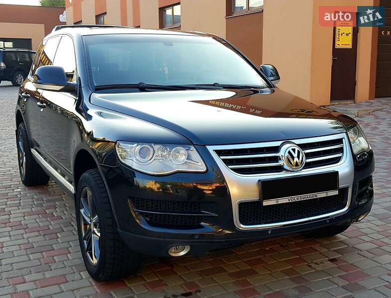 Позашляховик / Кросовер Volkswagen Touareg 2008 в Рівному