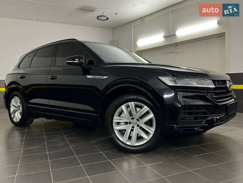 Позашляховик / Кросовер Volkswagen Touareg 2019 в Козятині