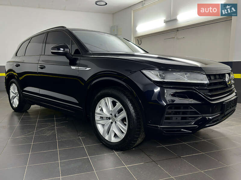 Позашляховик / Кросовер Volkswagen Touareg 2019 в Козятині