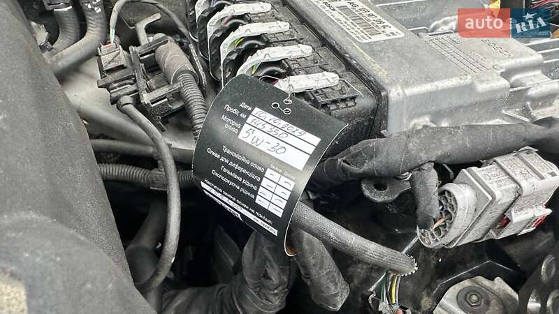 Позашляховик / Кросовер Volkswagen Touareg 2020 в Рівному