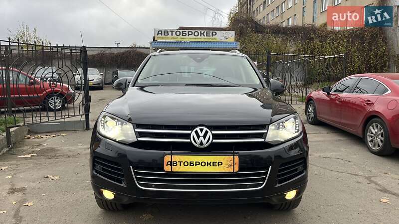 Позашляховик / Кросовер Volkswagen Touareg 2014 в Миколаєві