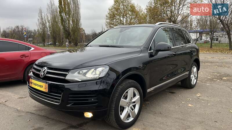 Позашляховик / Кросовер Volkswagen Touareg 2014 в Миколаєві