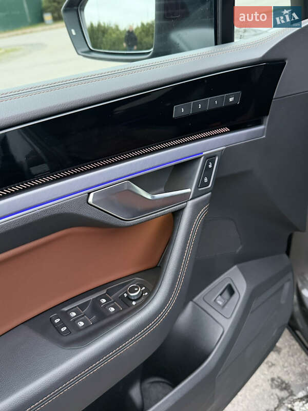 Позашляховик / Кросовер Volkswagen Touareg 2024 в Києві