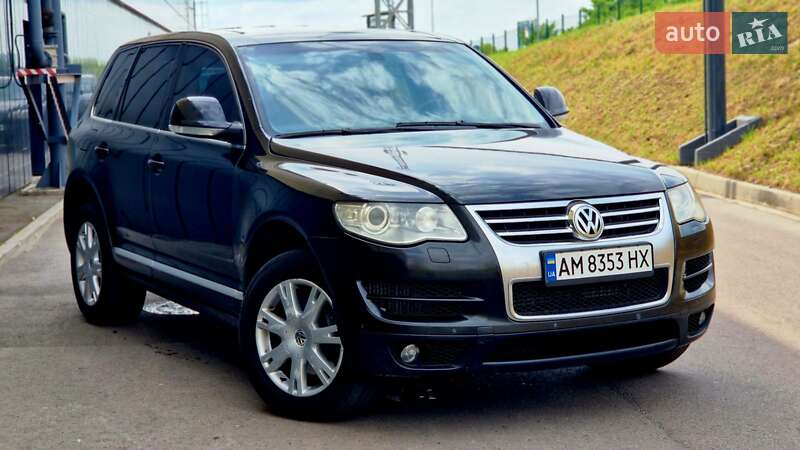 Позашляховик / Кросовер Volkswagen Touareg 2008 в Рівному