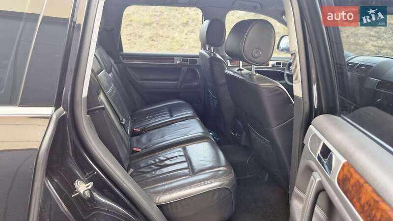 Позашляховик / Кросовер Volkswagen Touareg 2008 в Рівному