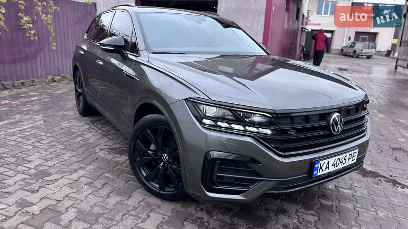 Позашляховик / Кросовер Volkswagen Touareg 2022 в Києві