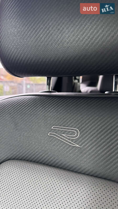 Позашляховик / Кросовер Volkswagen Touareg 2022 в Києві