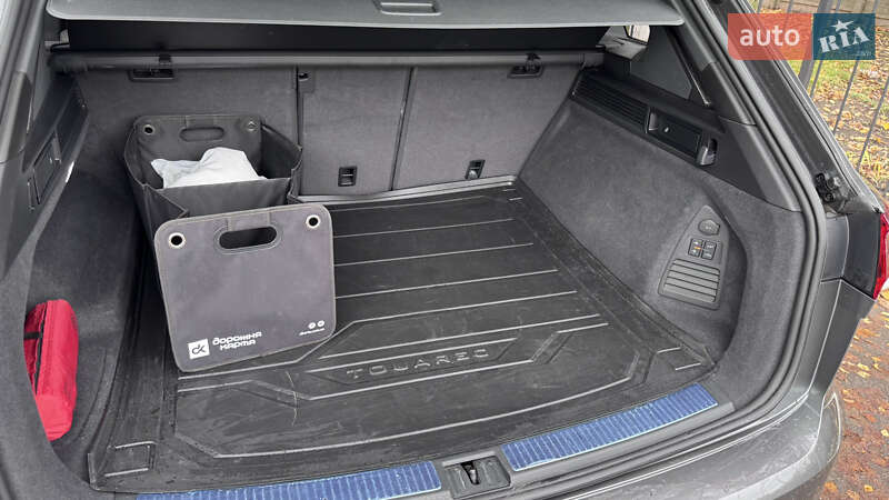 Позашляховик / Кросовер Volkswagen Touareg 2022 в Києві