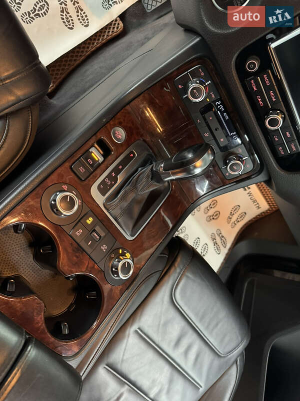 Позашляховик / Кросовер Volkswagen Touareg 2013 в Кременці фото 22 Позашляховик / Кросовер Volkswagen Touareg 2013 в Кременці