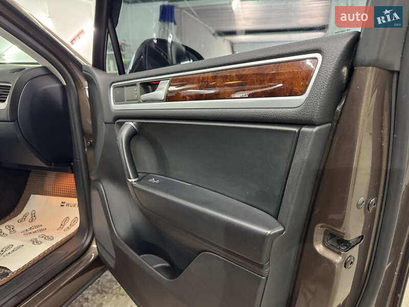 Позашляховик / Кросовер Volkswagen Touareg 2013 в Кременці фото 30 Позашляховик / Кросовер Volkswagen Touareg 2013 в Кременці