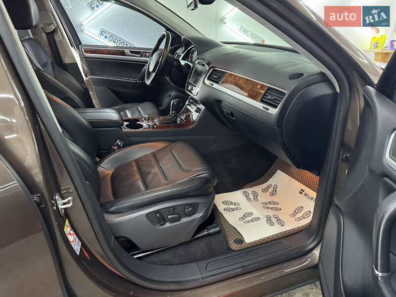 Позашляховик / Кросовер Volkswagen Touareg 2013 в Кременці фото 35 Позашляховик / Кросовер Volkswagen Touareg 2013 в Кременці