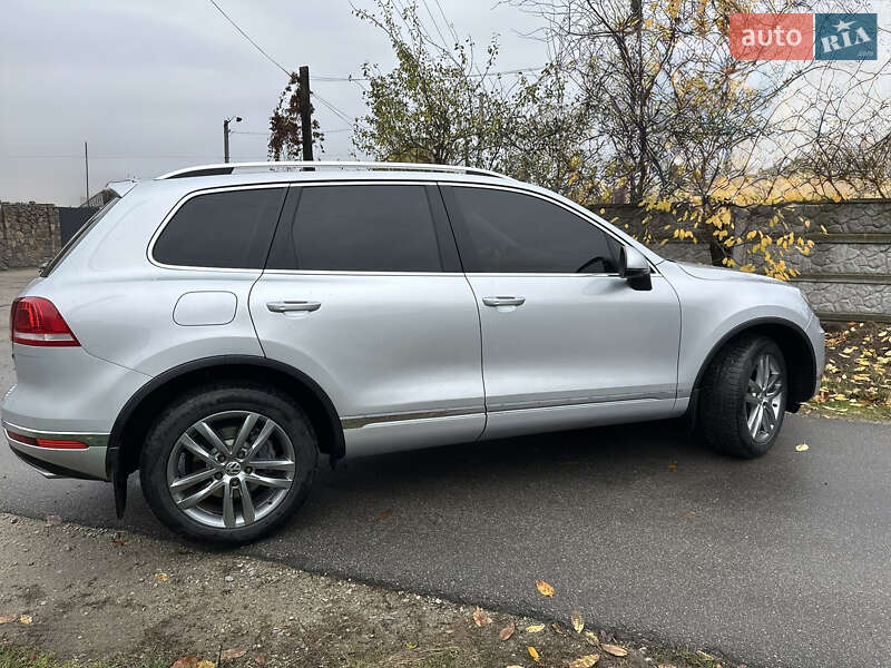 Внедорожник / Кроссовер Volkswagen Touareg 2015 в Белой Церкви