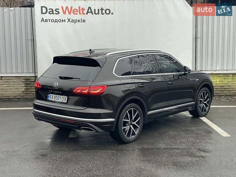 Позашляховик / Кросовер Volkswagen Touareg 2022 в Харкові