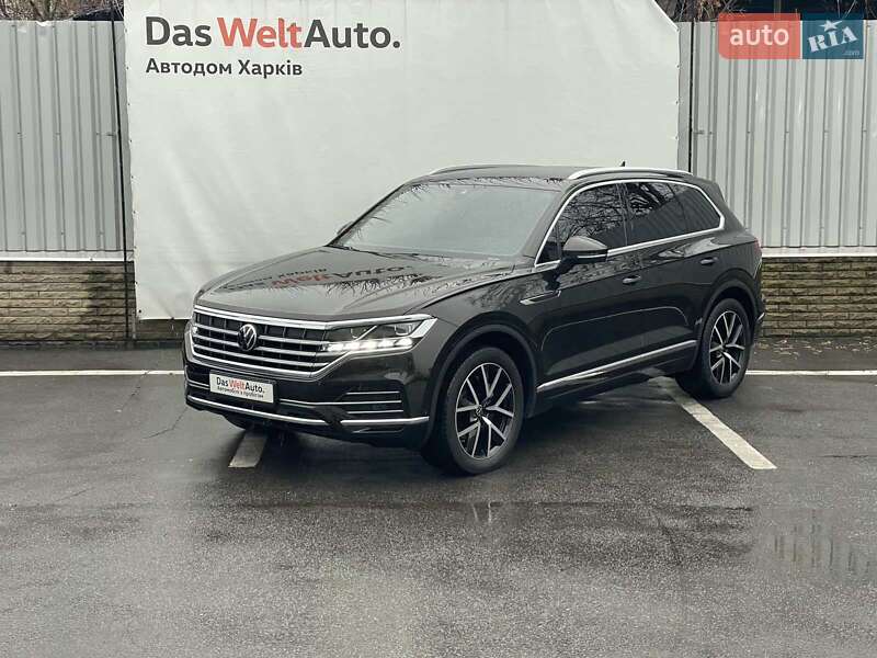 Позашляховик / Кросовер Volkswagen Touareg 2022 в Харкові