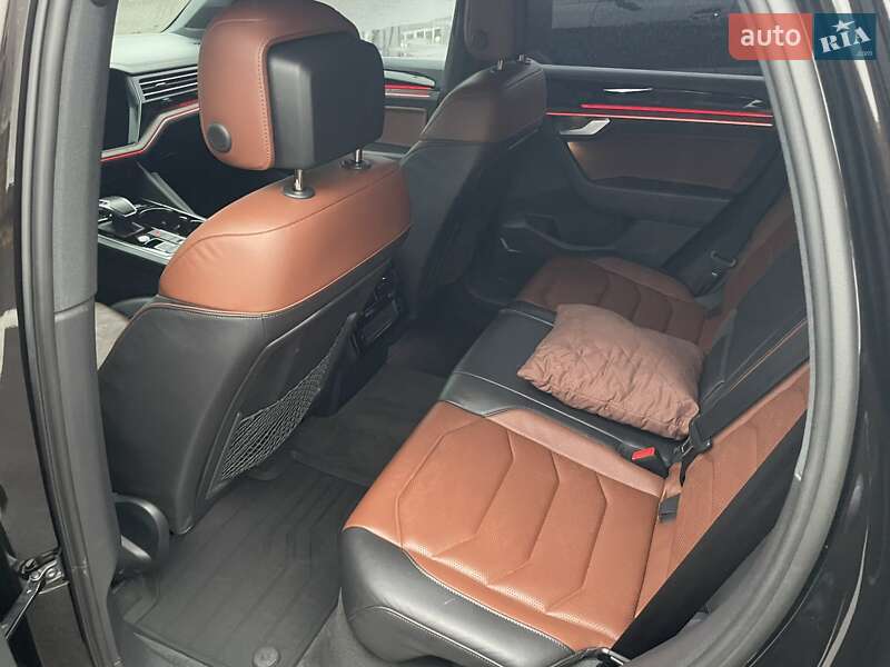 Позашляховик / Кросовер Volkswagen Touareg 2022 в Харкові