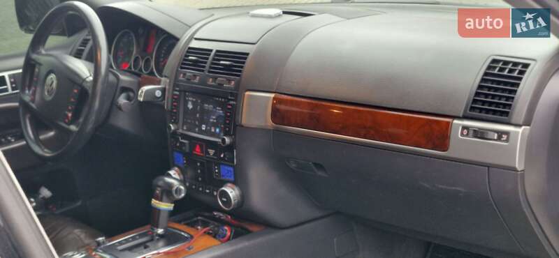 Внедорожник / Кроссовер Volkswagen Touareg 2003 в Львове