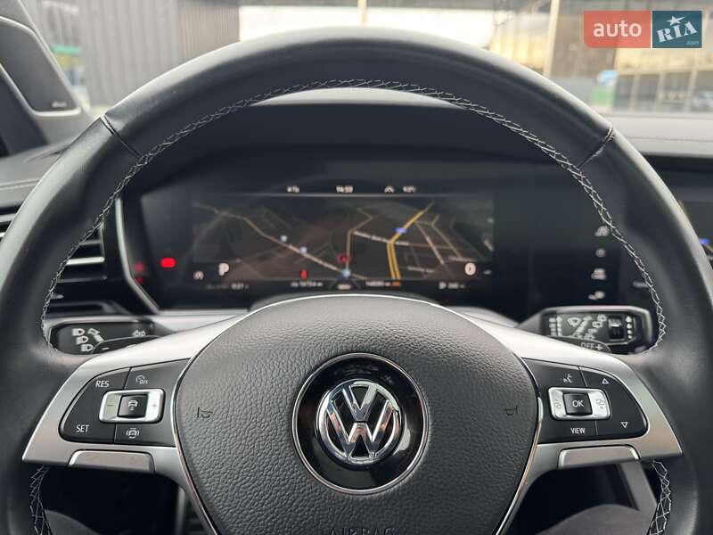 Внедорожник / Кроссовер Volkswagen Touareg 2020 в Хмельницком