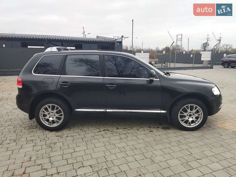 Позашляховик / Кросовер Volkswagen Touareg 2005 в Львові