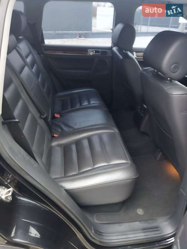 Позашляховик / Кросовер Volkswagen Touareg 2005 в Львові