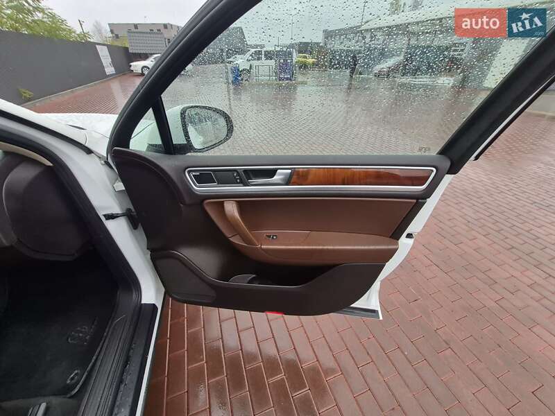 Внедорожник / Кроссовер Volkswagen Touareg 2012 в Сарнах фото 23 Внедорожник / Кроссовер Volkswagen Touareg 2012 в Сарнах