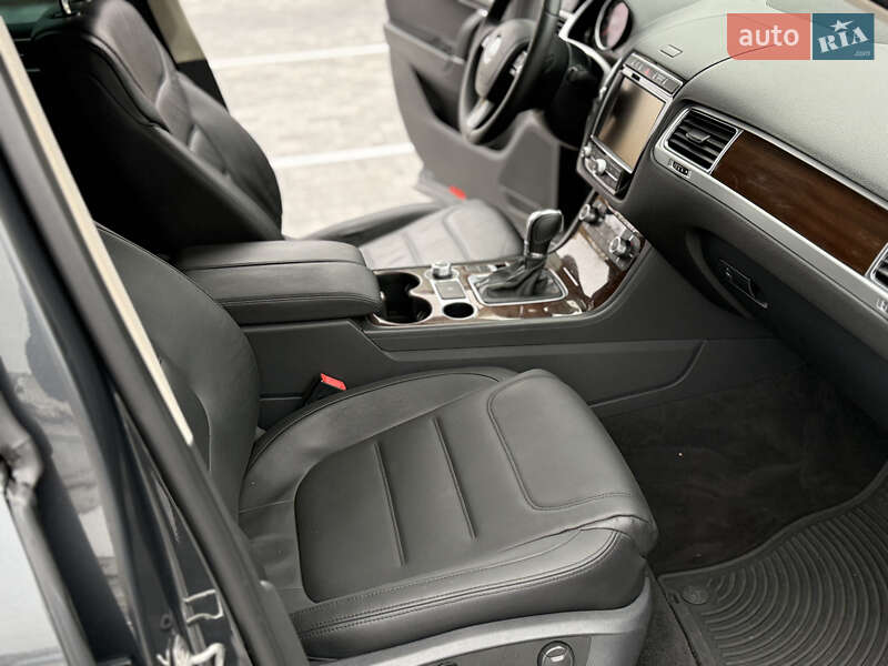 Внедорожник / Кроссовер Volkswagen Touareg 2015 в Виннице фото 28 Внедорожник / Кроссовер Volkswagen Touareg 2015 в Виннице