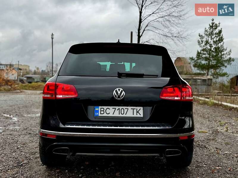 Внедорожник / Кроссовер Volkswagen Touareg 2017 в Самборе