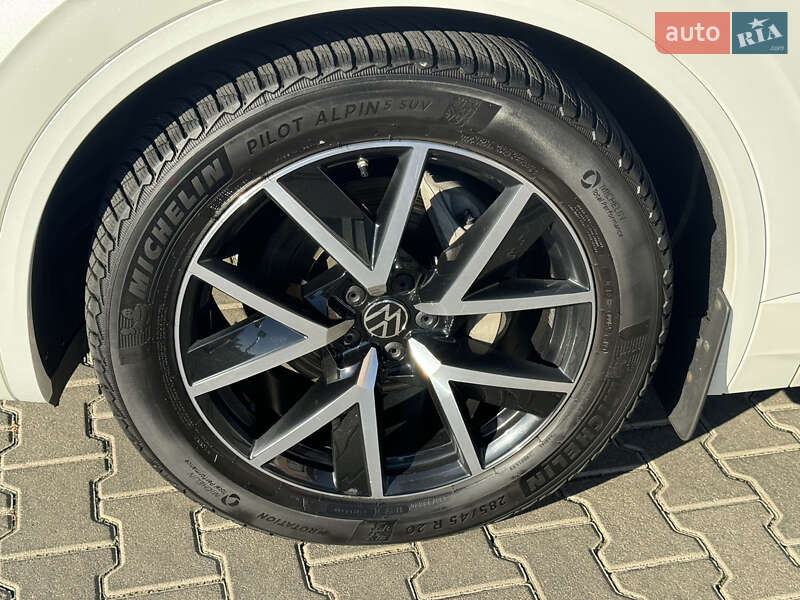 Внедорожник / Кроссовер Volkswagen Touareg 2022 в Киеве фото 13 Внедорожник / Кроссовер Volkswagen Touareg 2022 в Киеве