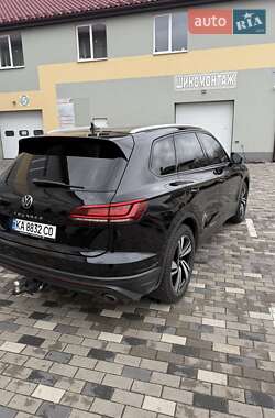 Внедорожник / Кроссовер Volkswagen Touareg 2021 в Киеве